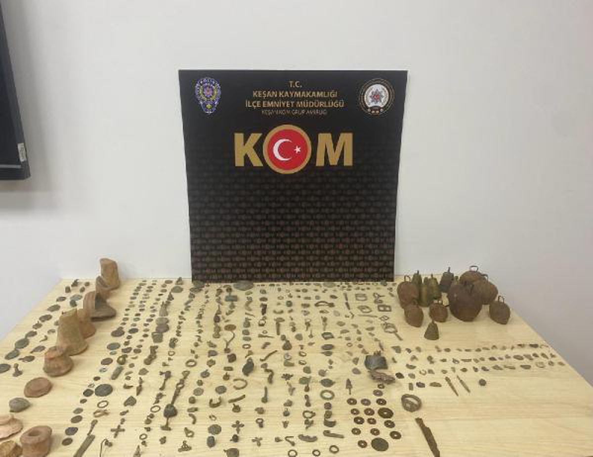 Edirne\'de 400 tarihi obje ele geçirildi