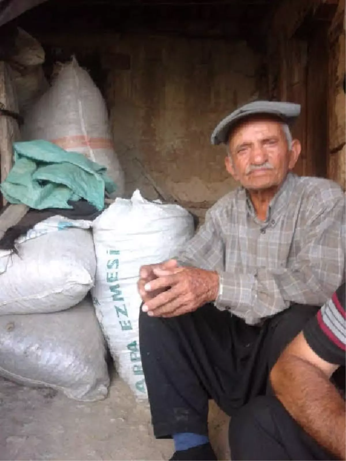 Evdeki yangında ölen değirmen taşı ustası, odasından çıkamamış