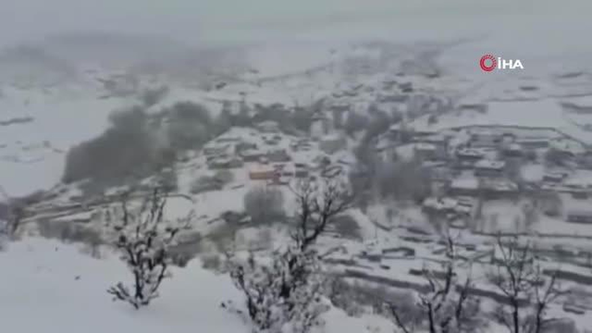 Karakoçan\'da kar kalınlığı 30 santimetreyi geçti