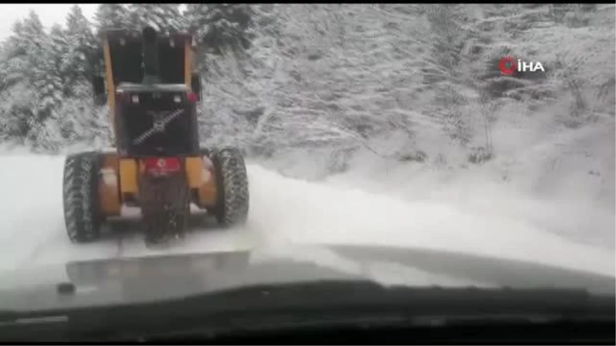 Kastamonu\'da kar yağışı sebebiyle 169 köy yolu ulaşıma kapandı