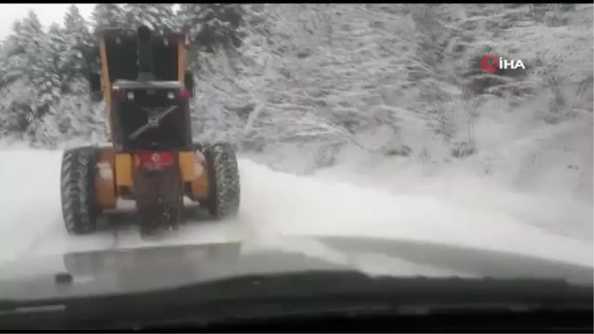 Kastamonu\'da kar yağışı sebebiyle 169 köy yolu ulaşıma kapandı