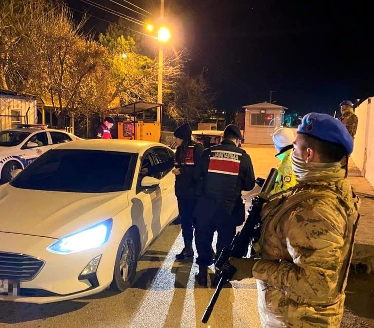 Van\'da geçen ay farklı suçlardan aranan 198 kişi yakalandı