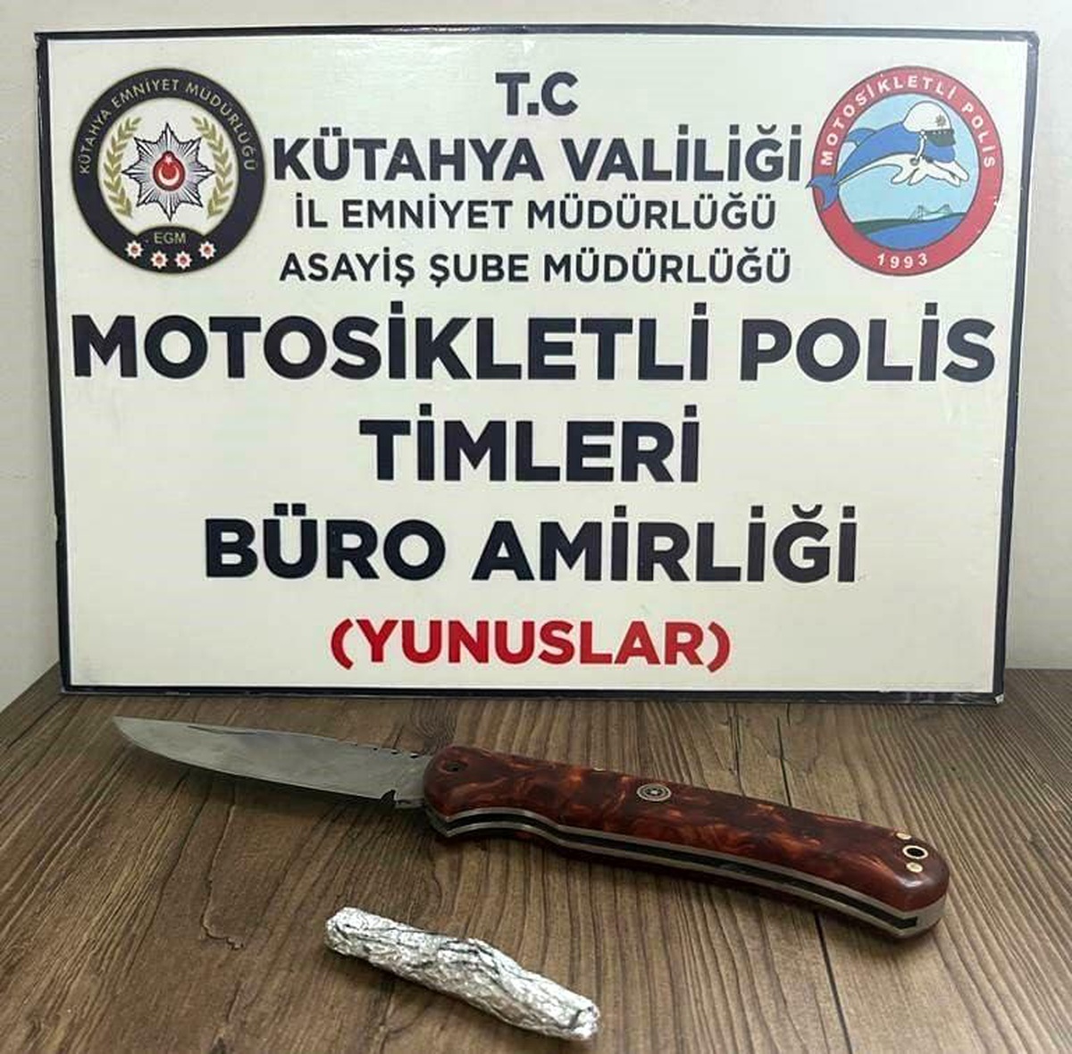 Kütahya\'da Yunus Timleri şüpheli şahsın üzerinde uyuşturucu ve kesici alet ele geçirdi
