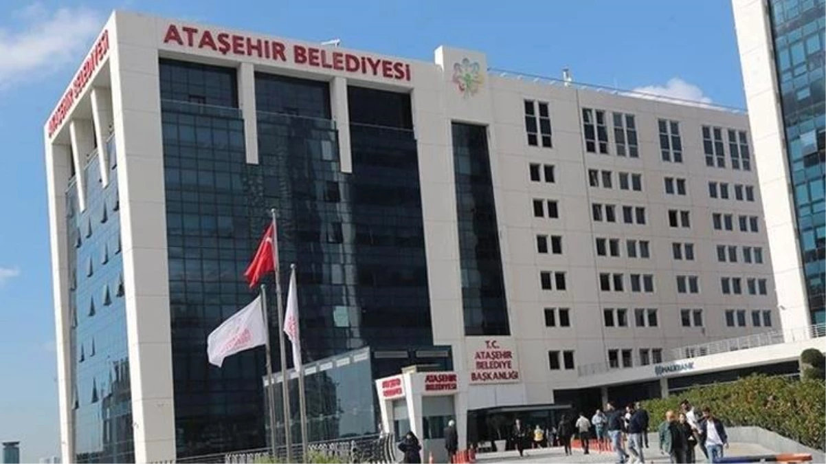Son Dakika: Ataşehir Belediyesi\'ne operasyon düzenlendi! Aralarında üç başkan yardımcısının da bulunduğu 28 kişi gözaltında