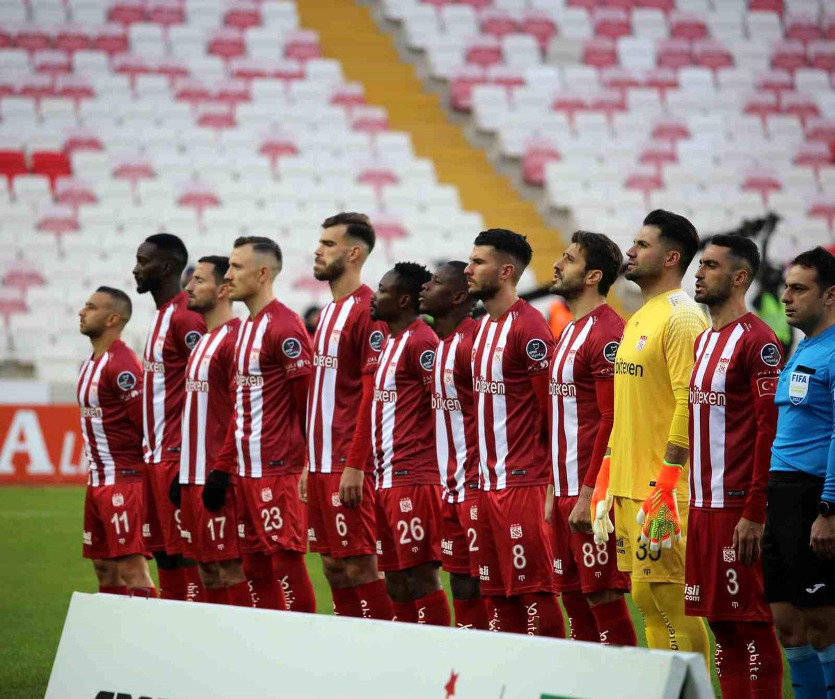 Yiğidolar\'da 5 oyuncu ceza sınırında