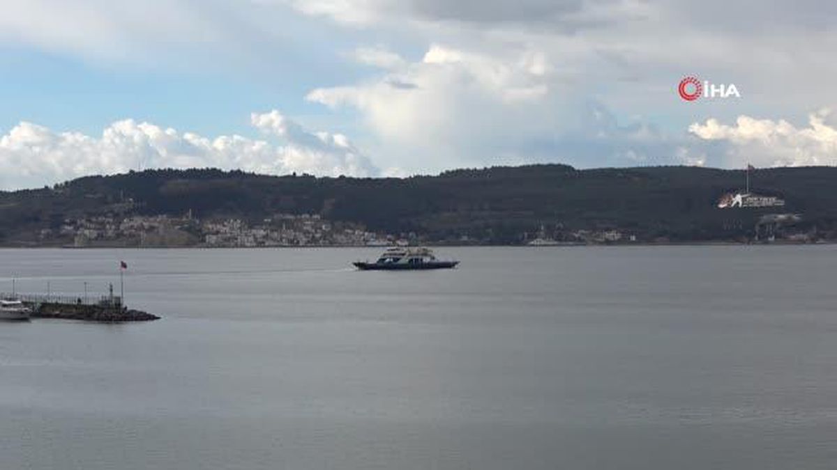 Çanakkale'de beklenen fırtına nedeniyle feribot seferleri iptal edildi