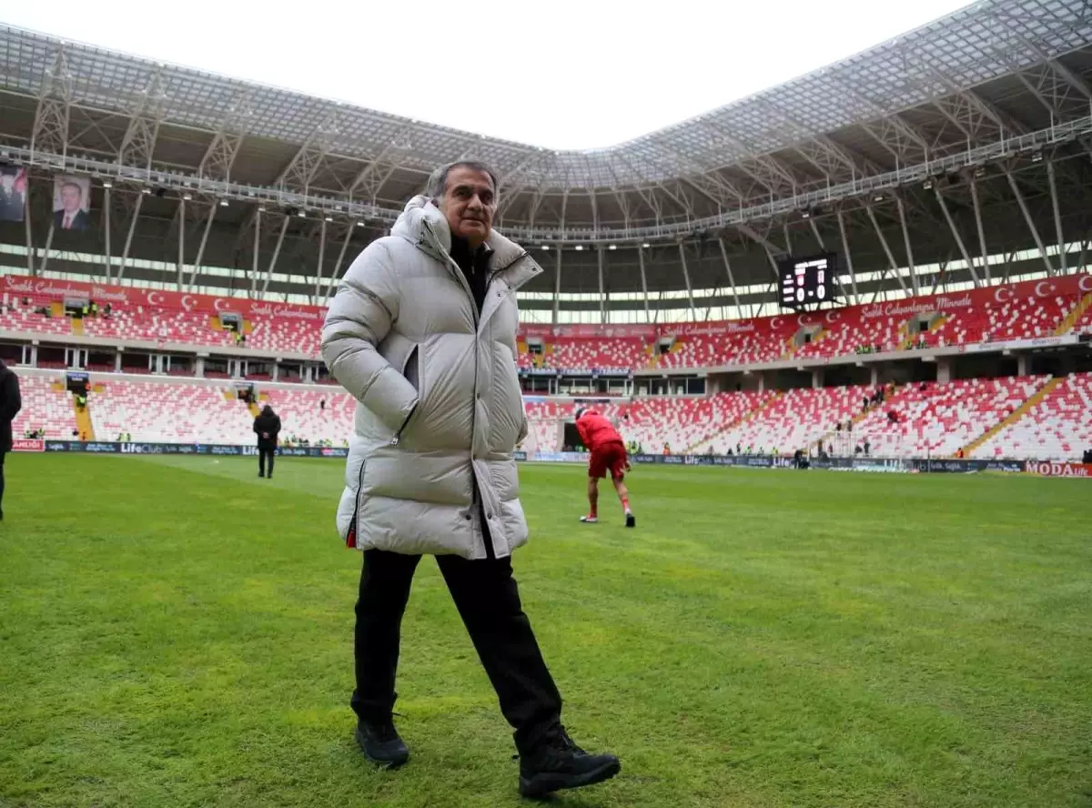 Güneş ve Çalımbay, maçtan önce zemini inceledi