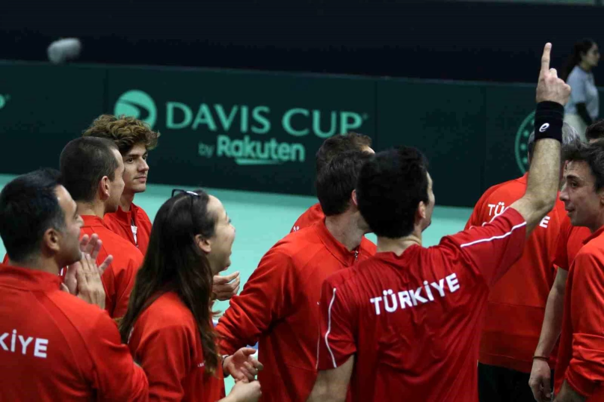 Milli Takım Davis Cup\'ta ilk güne iki galibiyetle başladı