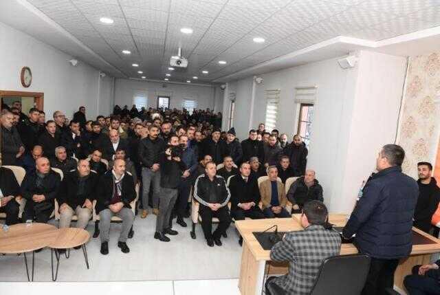 Muş Belediye Başkanı Feyat Asya, personellerinin yüzünü yine güldürdü! Sürekli işçilerin maaşlarına yüzde 107 zam