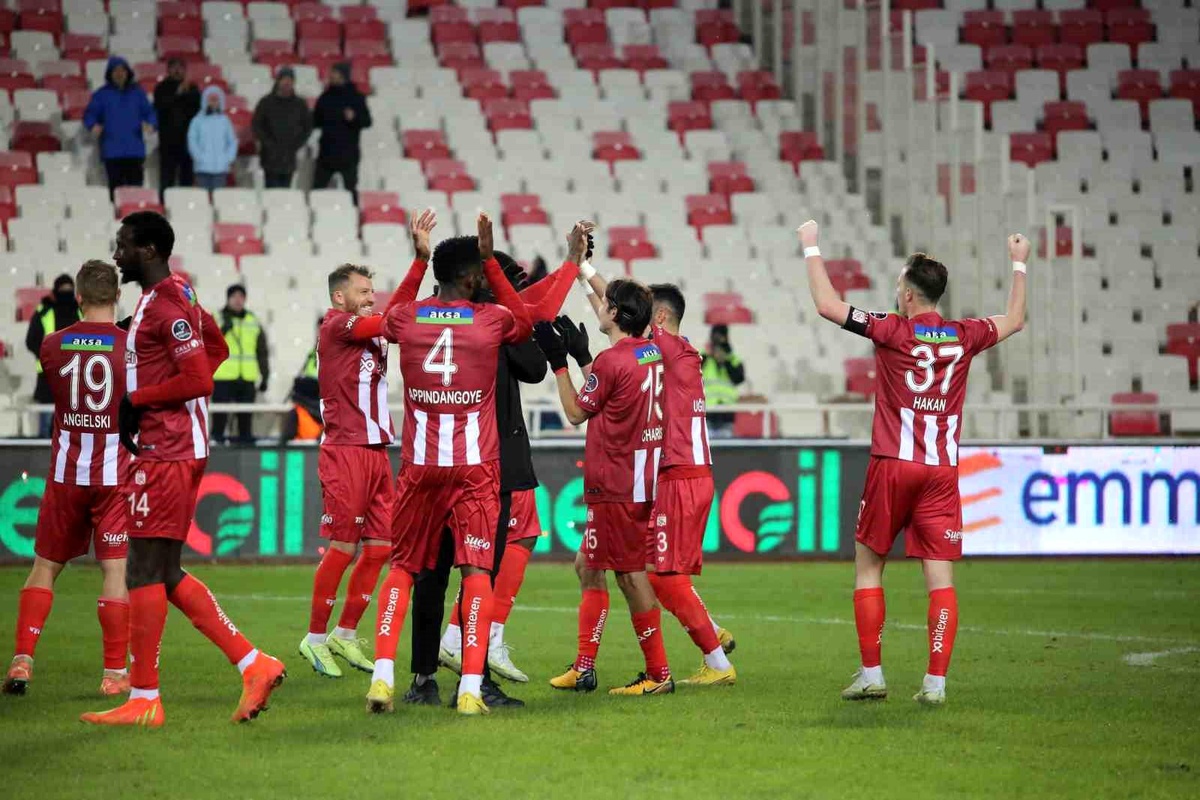 Sivasspor\'da maç sonu büyük sevinç