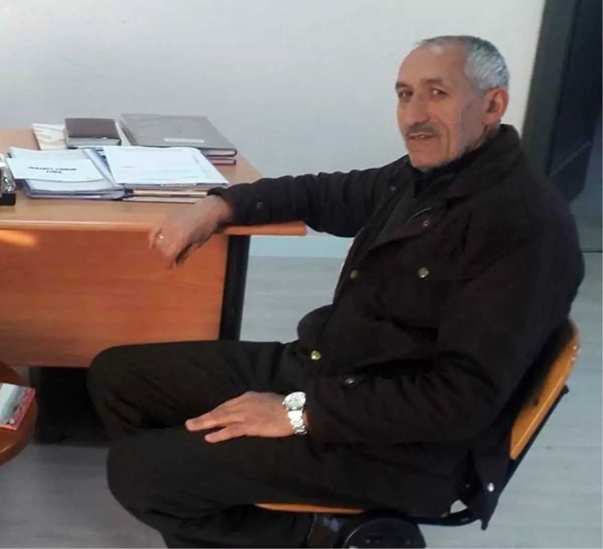 Tavşanlı\'da emekli öğretmen evinin önünde ölü bulundu