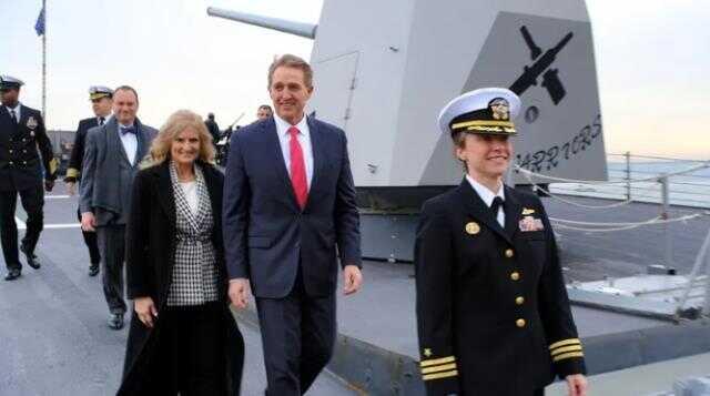 155 metre uzunluğundaki ABD savaş gemisi İzmit Körfezi'ne demir attı