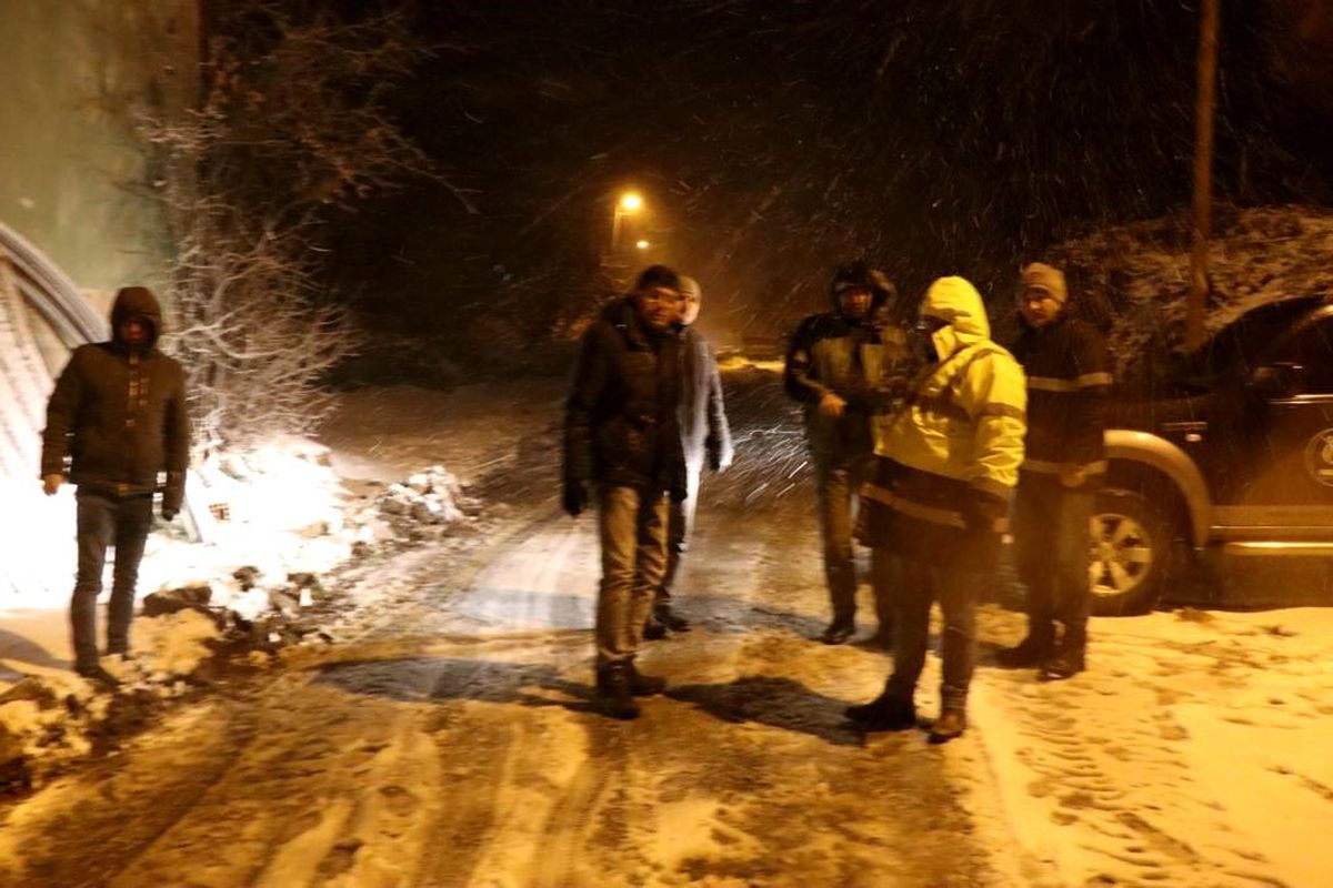 Başkan Özcan iş makinalarını ve ekipleri seferber etti