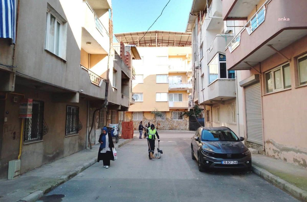 Bornova Belediyesi İlçe Genelinde Temizlik Çalışmalarına Devam Ediyor