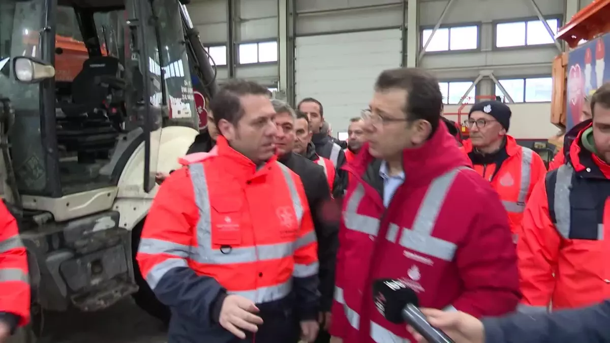 Ekrem İmamoğlu, Karla Mücadele Ekiplerini Ziyaret Etti: 'Çalışmaların Başarıya Kavuşması, Eş Güdümlü Bir Çalışmayla Mümkün'