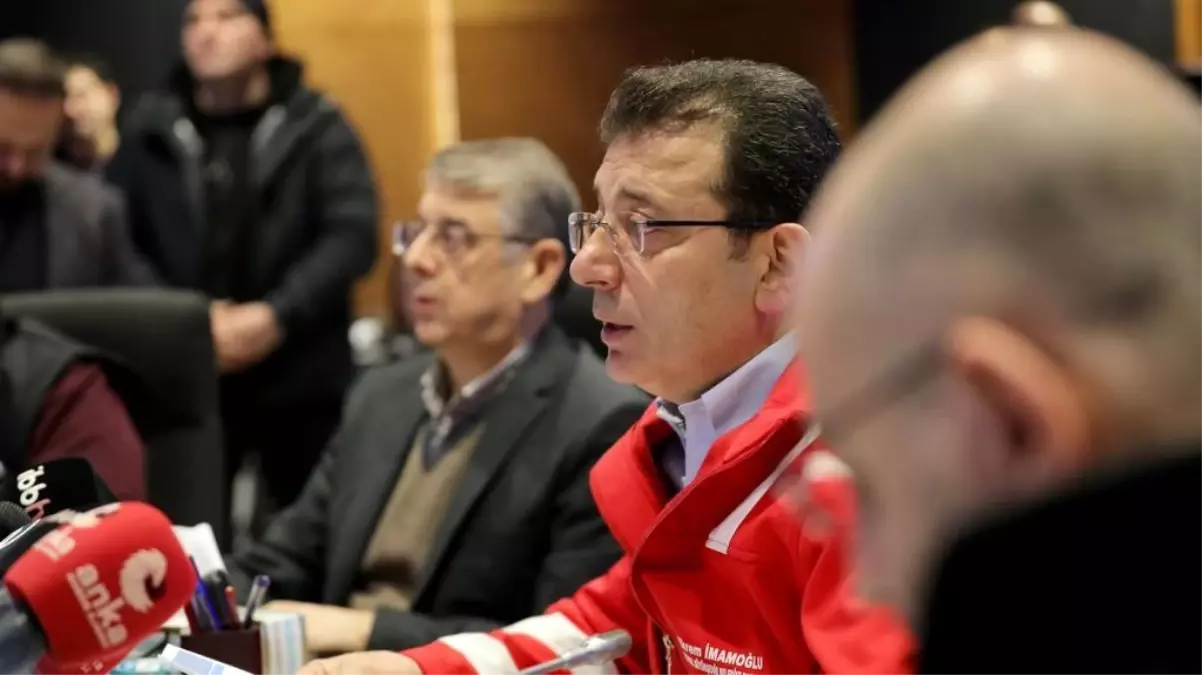 İBB BAŞKANI İMAMOĞLU KAR HAZIRLIKLARI HAKKINDA BİLGİ VERDİ