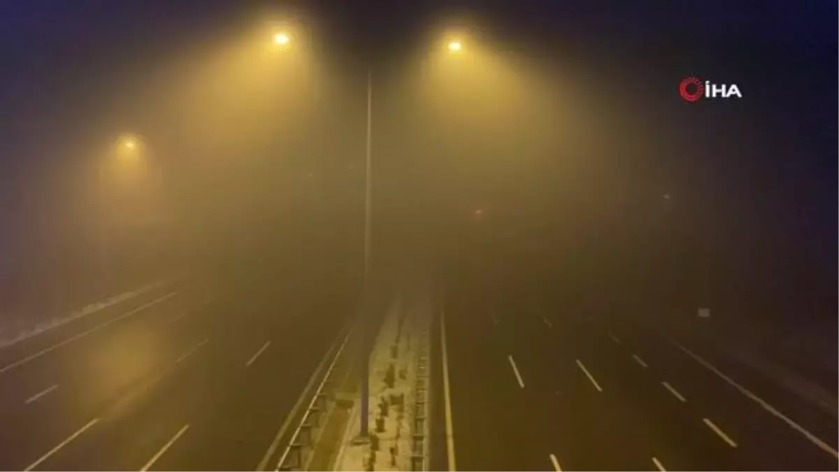 İstanbul İzmir Otoyolu Balıkesir mevkiinde görüş 50 metreye düştü