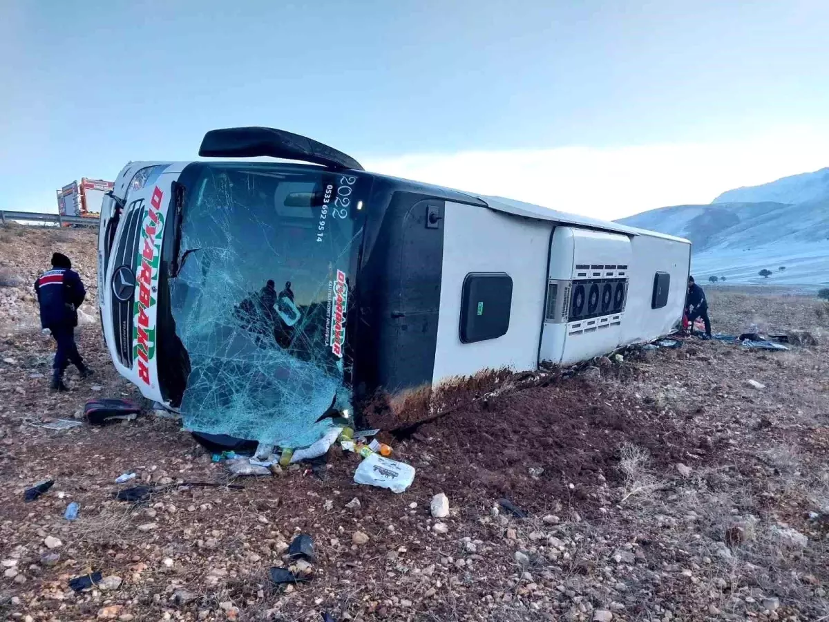 Otobüs kazasında Denizlili öğretmen can verdi