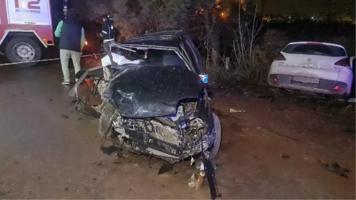 OTOMOBİL İLE CİP KAFA KAFAYA ÇARPIŞTI 6 YARALI