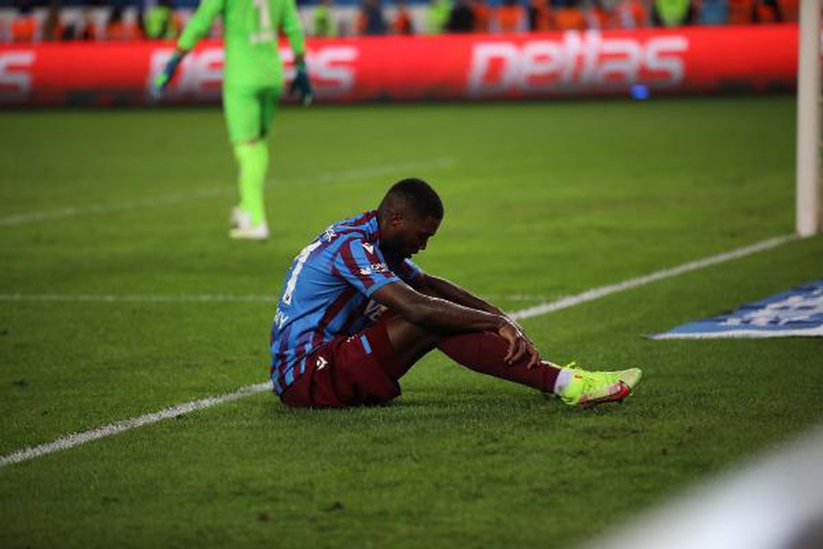 Trabzonspor\'da sürpriz ayrılık... Djaniny, Galatasaray maç kadrosundan çıkarılıyor