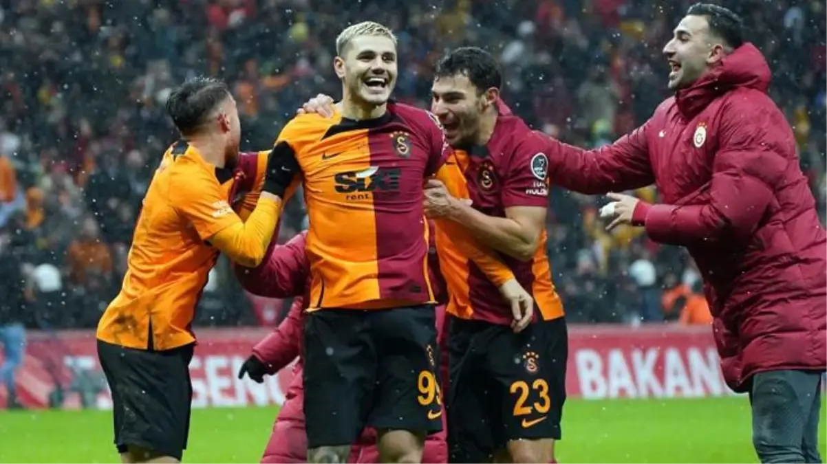 Trabzonspor\'u da boş geçmeyen Mauro Icardi, Galatasaray tarihine geçti