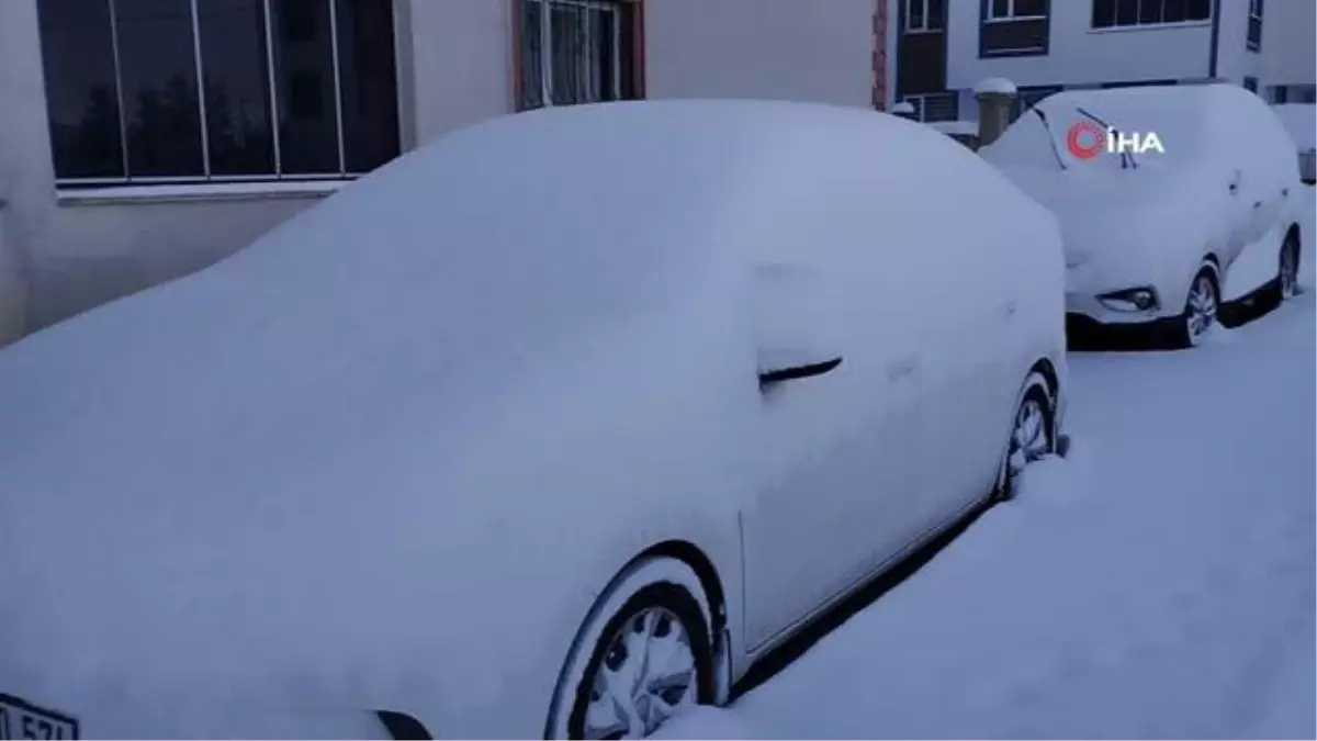 Varto'da 72 yerleşim yerinin yolu kapandı, okullar 2 gün tatil edildi