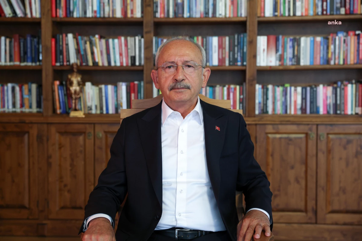 CHP Lideri Kemal Kılıçdaroğlu, deprem felaketinin yaşandığı bölgenin yerel yöneticileri ile görüştü