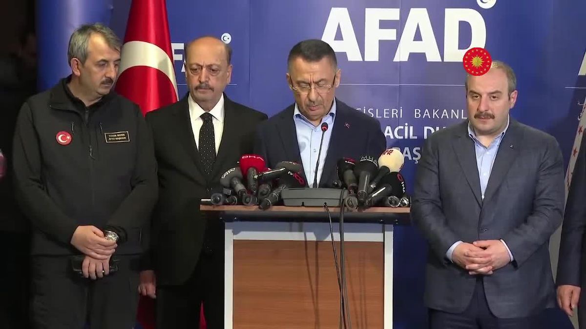 7,7 Büyüklüğündeki Deprem 10 İli Vurdu... Fuat Oktay: 'Toplam İtibariyle 1541 Hayatını Kaybeden Vatandaşımız Var'