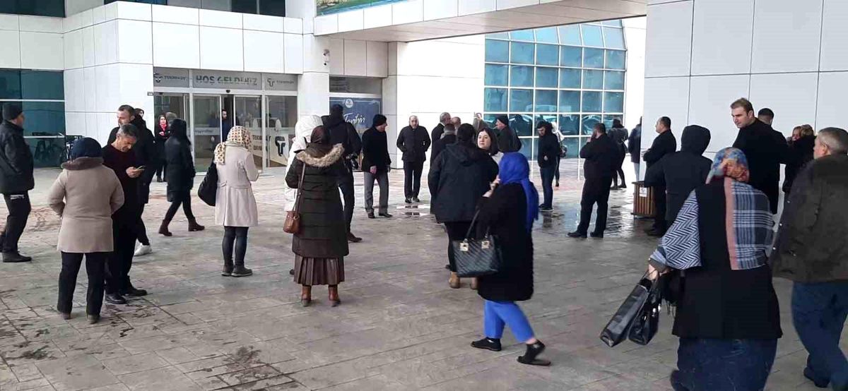 Belediyede deprem paniği