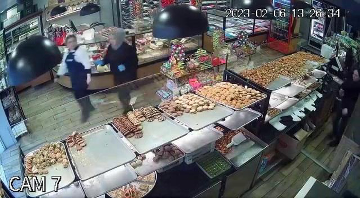 Çorum\'daki deprem anı güvenlik kamerasında