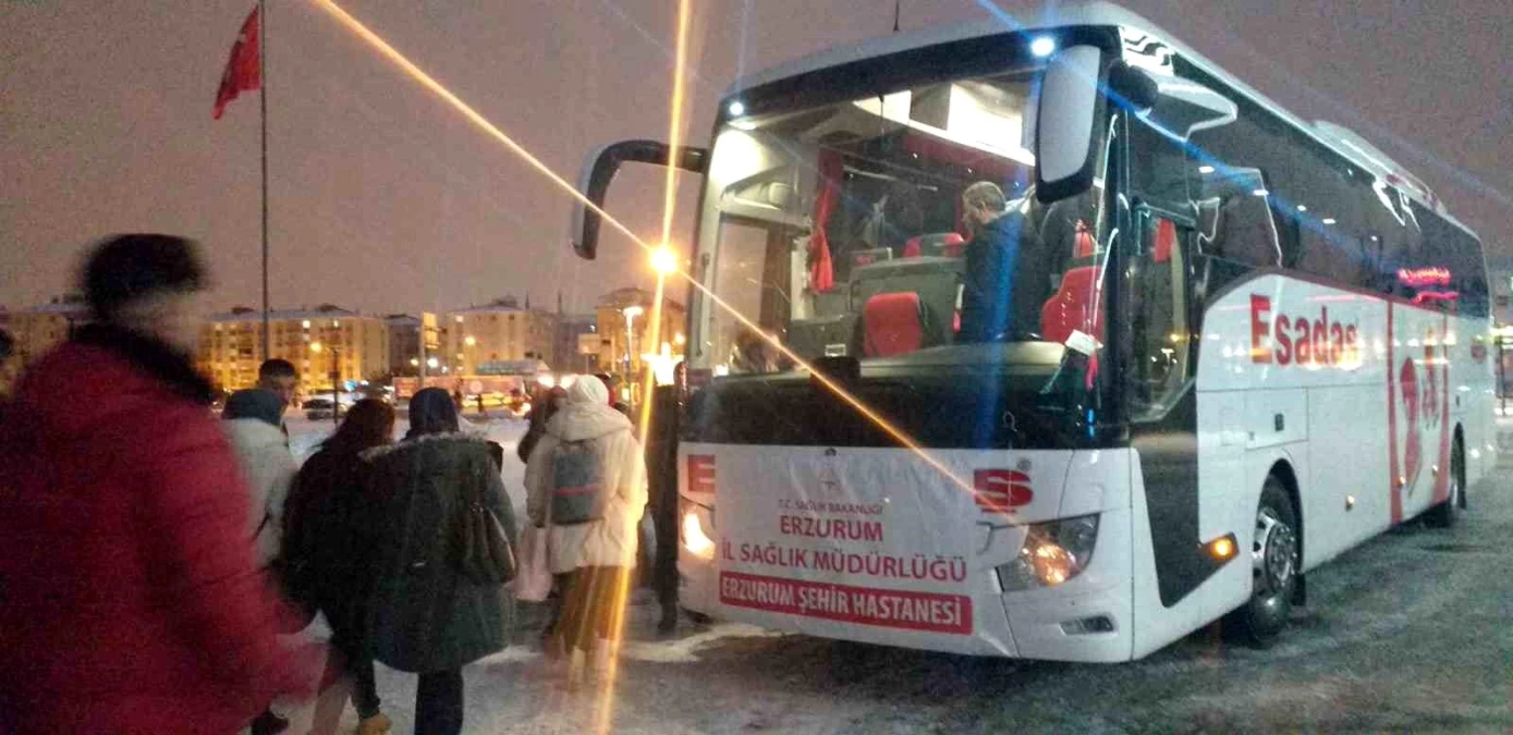 Erzurum Şehir Hastanesi\'nde görevli 14 doktor, 26 hemşire ve sağlık çalışanı deprem bölgesine gönderildi