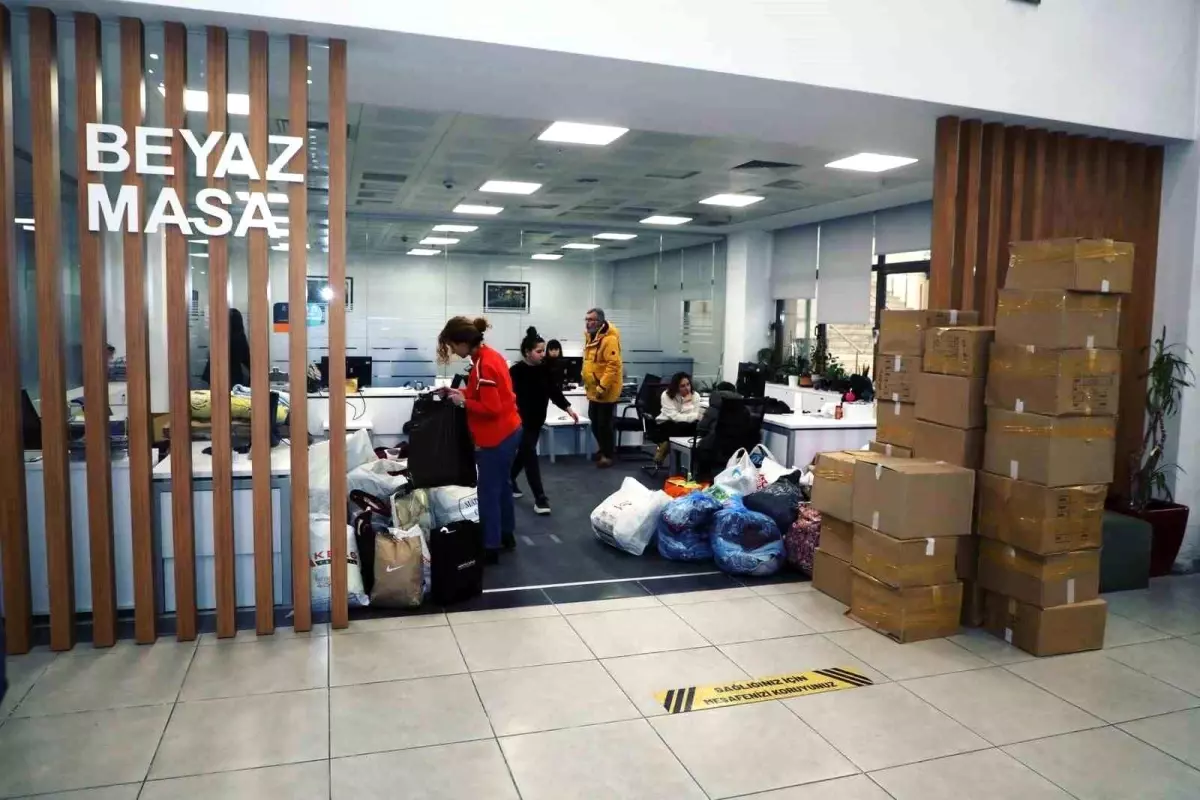 Eyüpsultan deprem bölgesindeki vatandaşlar için tek yürek oldu