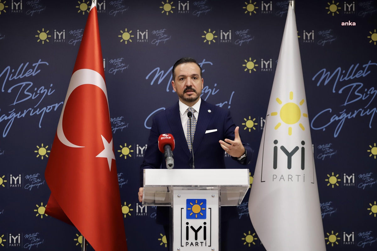 İyi Parti Sözcüsü Kürşad Zorlu: Ülke Sathında Milli Yas İlan Edilmesi Çağrısında Bulunuyoruz