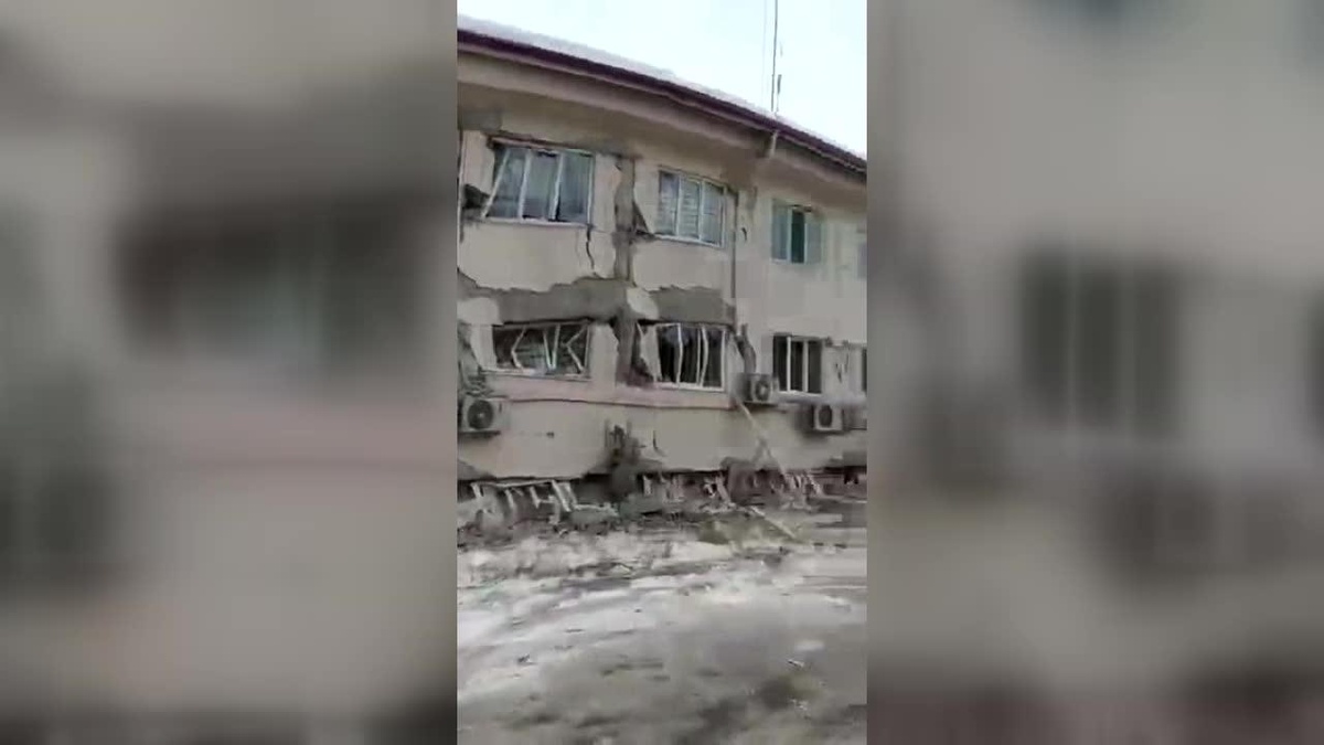 Kahramanmaraş\'ın Afşin Belediye Binası İkinci Depremde Yıkıldı, Binada Kalan Vatandaşın Yardım Çağrısı Kameralara Yansıdı