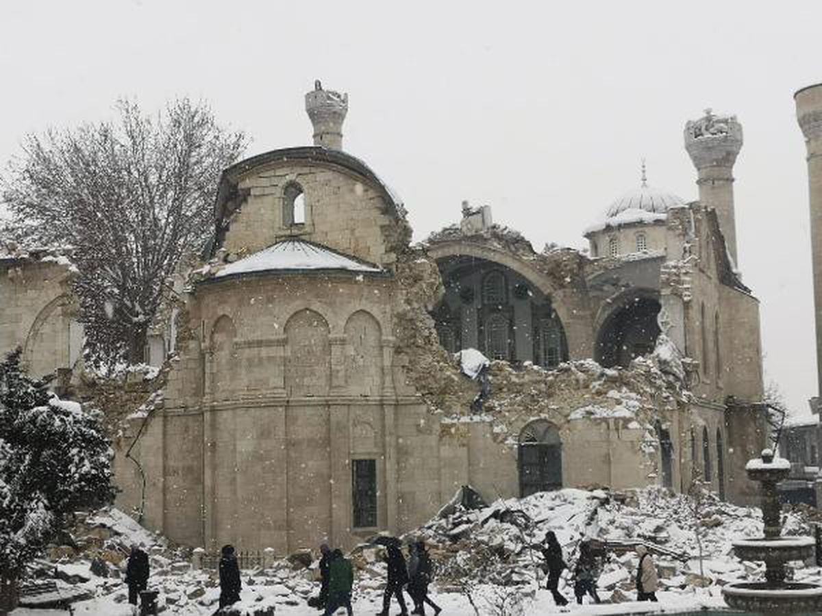 Kahramanmaraş merkezli 7.4 büyüklüğünde deprem; 5 bölge sallandı, çok sayıda ilde yıkım var (10)