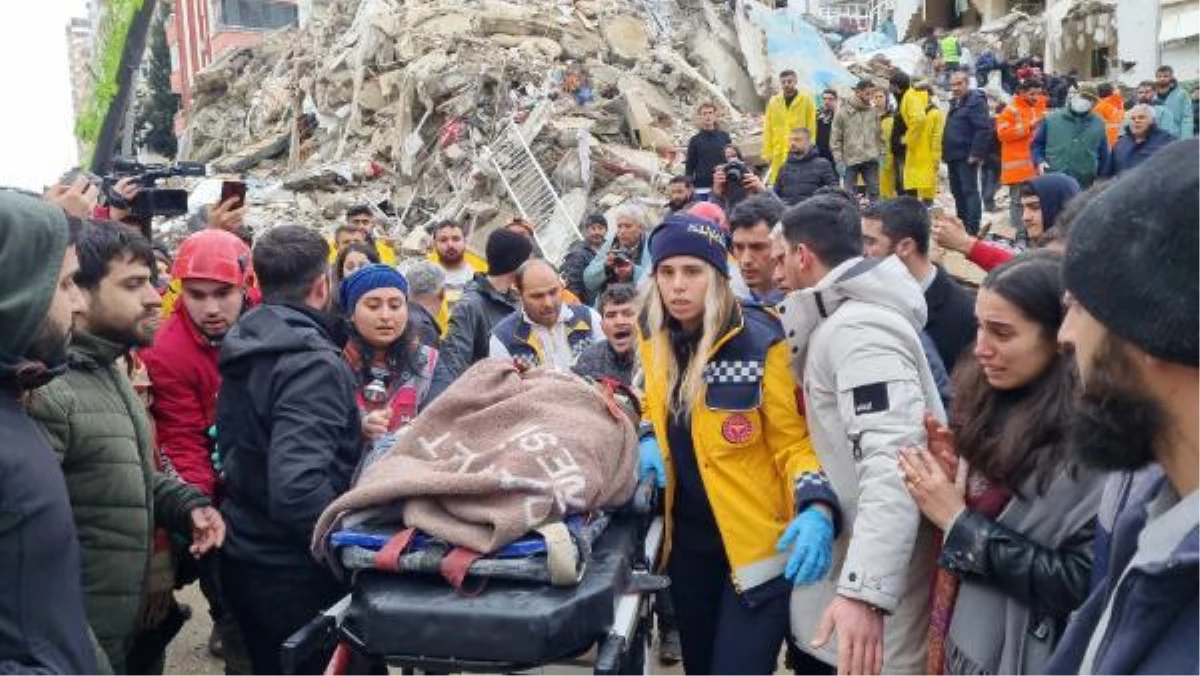 Kahramanmaraş\'ta 7.7 ve 7.6 büyüklüğünde 2 deprem; 5 bölge sallandı, çok sayıda ilde yıkım var (18)