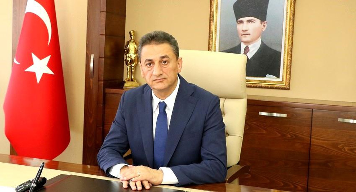 Sinop Valisinden afet bölgesine iş makinası çağrısı