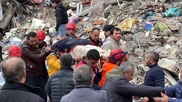 Son Dakika! 10 ili vuran depremde şu ana kadar 284 kişi hayatını kaybetti, 2 bin 323 yaralı var