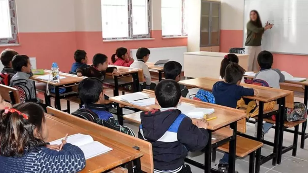 Tüm Türkiye\'de okullar 13 Şubat\'a kadar tatil edildi