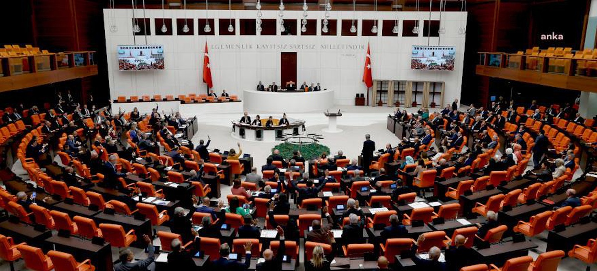 TBMM Genel Kurulu\'nun Çalışmalarına Deprem Nedeniyle Bir Hafta Ara Verildi