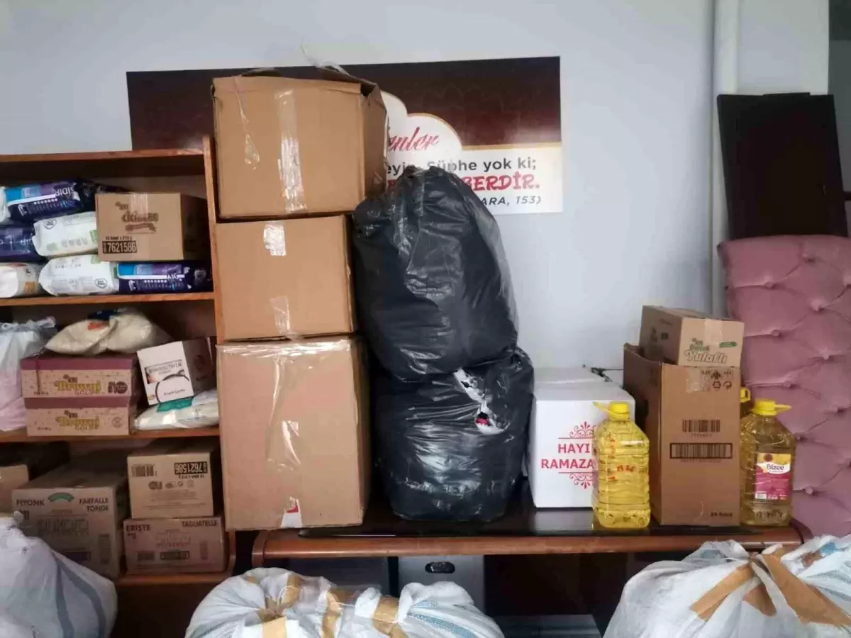 Tekkeköy\'den afet bölgelerine yardım köprüsü