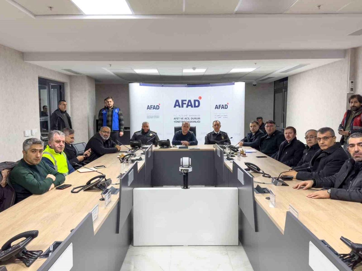 Samsun ve 6 ilden destek ekipleri deprem bölgesine gönderildi