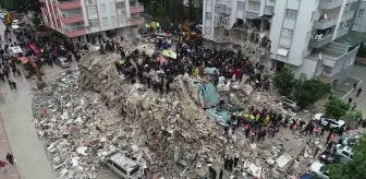 Yıkılan binadan 1 kişi daha çıkartıldı