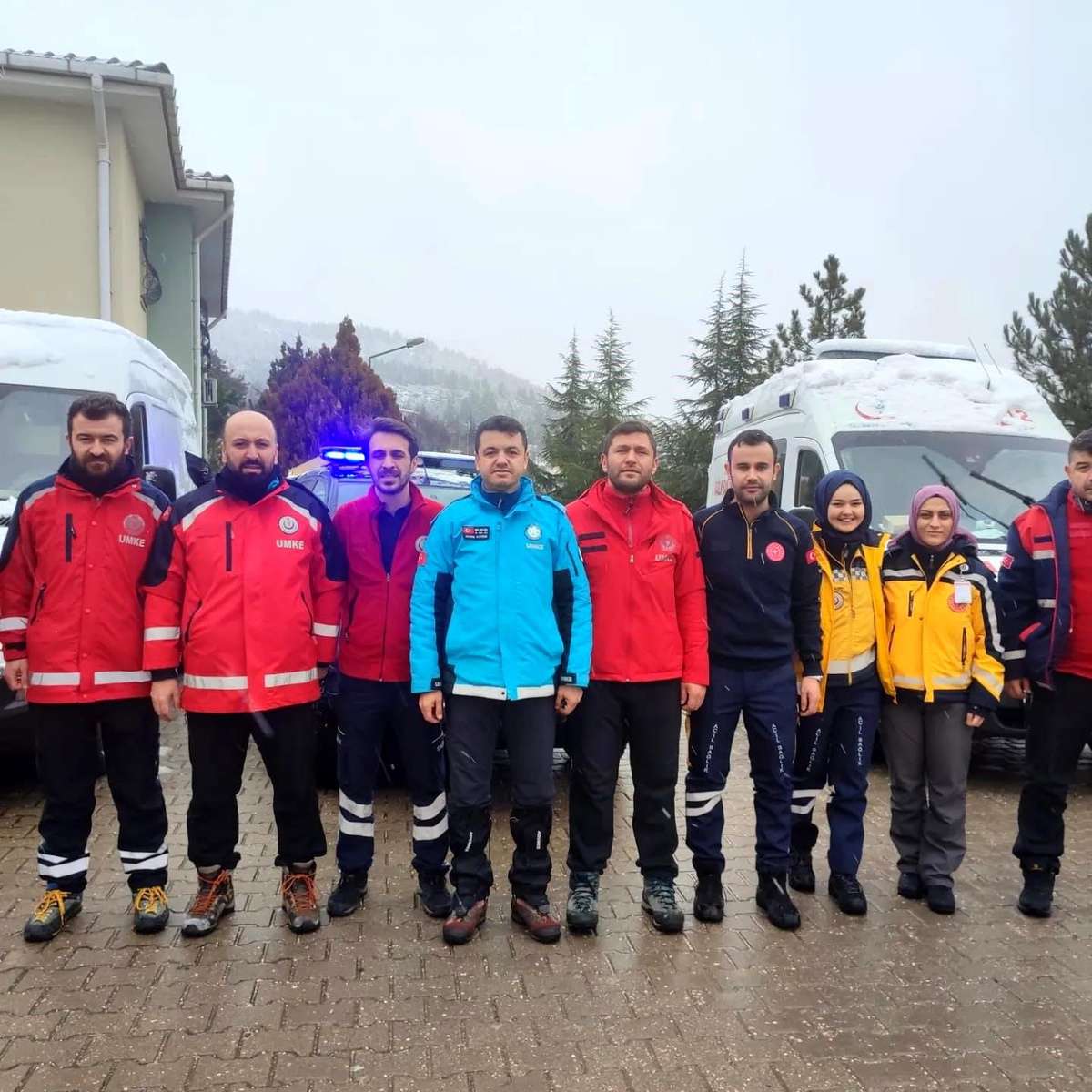 19 sağlık görevlisi Kahramanmaraş\'a doğru yola çıktı
