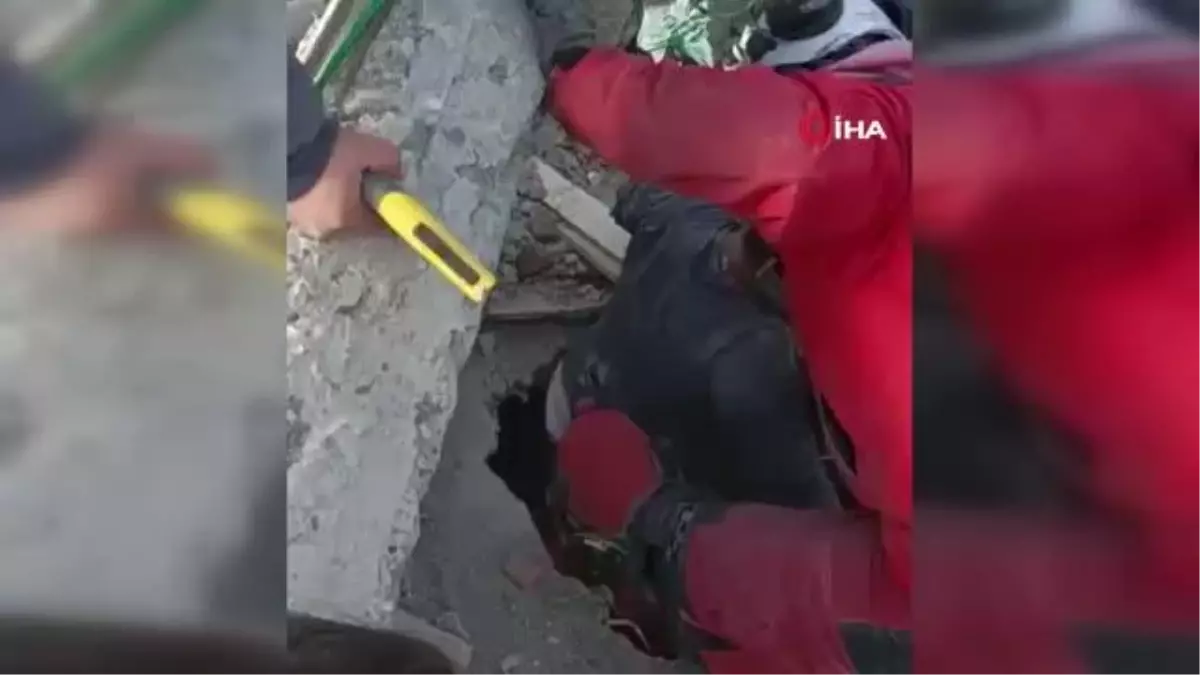 36 saat sonra enkazdan sağ olarak kurtarıldı