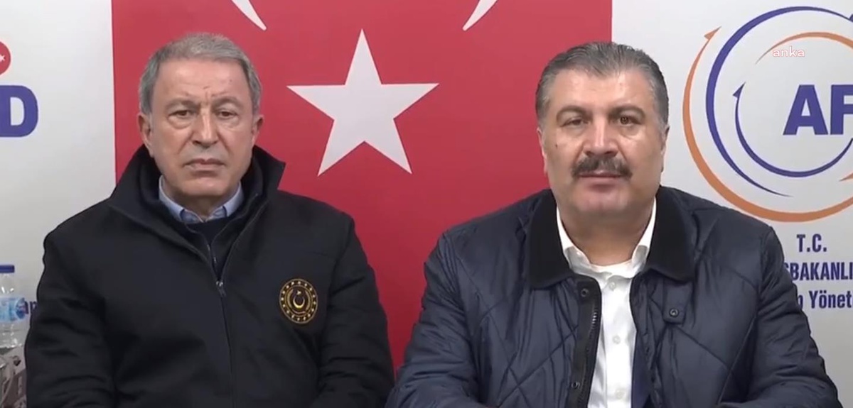 Milli Savunma Bakanı Akar: "(Kahramanmaraş merkezli deprem) Batıdan toplam 9 komando taburunu bölgeye sevk ediyoruz.