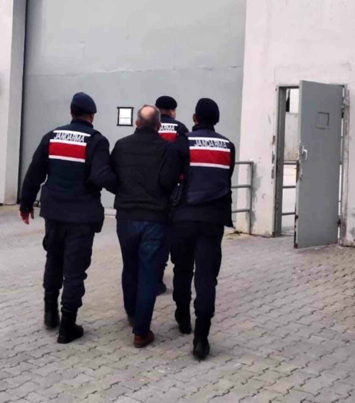 9 yıl kesinleşmiş hapis cezası bulunan FETÖ firarisi yakalandı