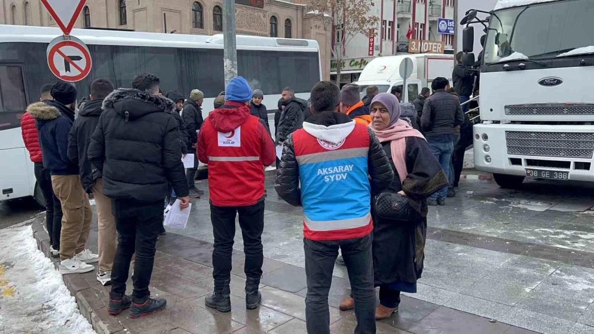 Aksaray\'da deprem bölgesine kan bağışı ve yardım seferberliği