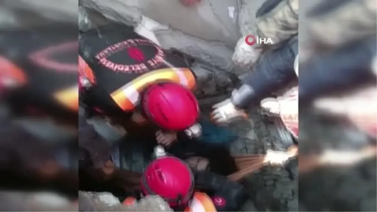 Antakya Devlet Hastanesi'nin enkazından böyle kurtarıldı