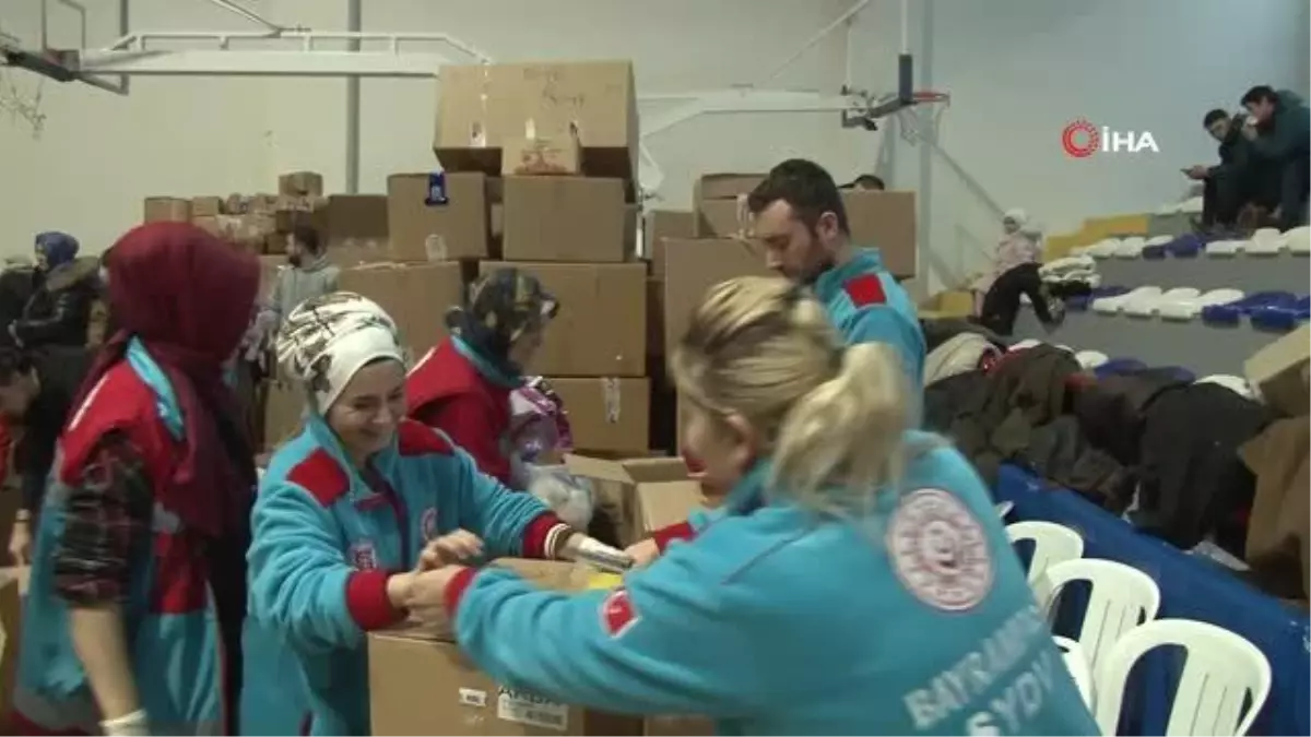 Bayrampaşa depremzedeler için birlik oldu